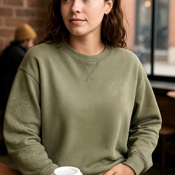 American Eagle Green Daisy Embroidered Crewneck Sweatshirt Size XL - Picture 15 of 15